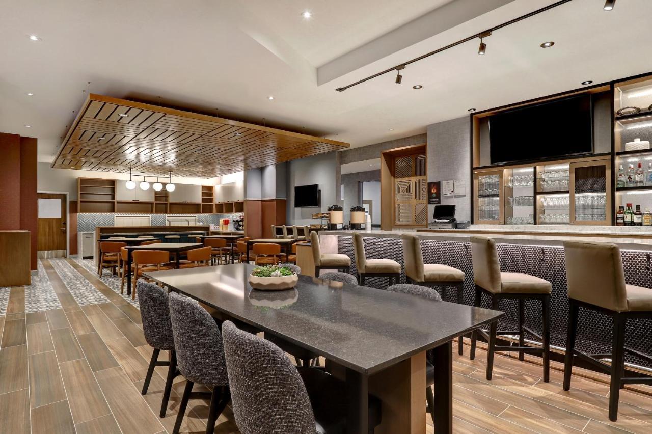 Hyatt Place Prince George Bagian luar foto