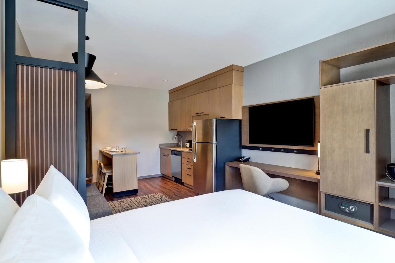 Hyatt Place Prince George Bagian luar foto