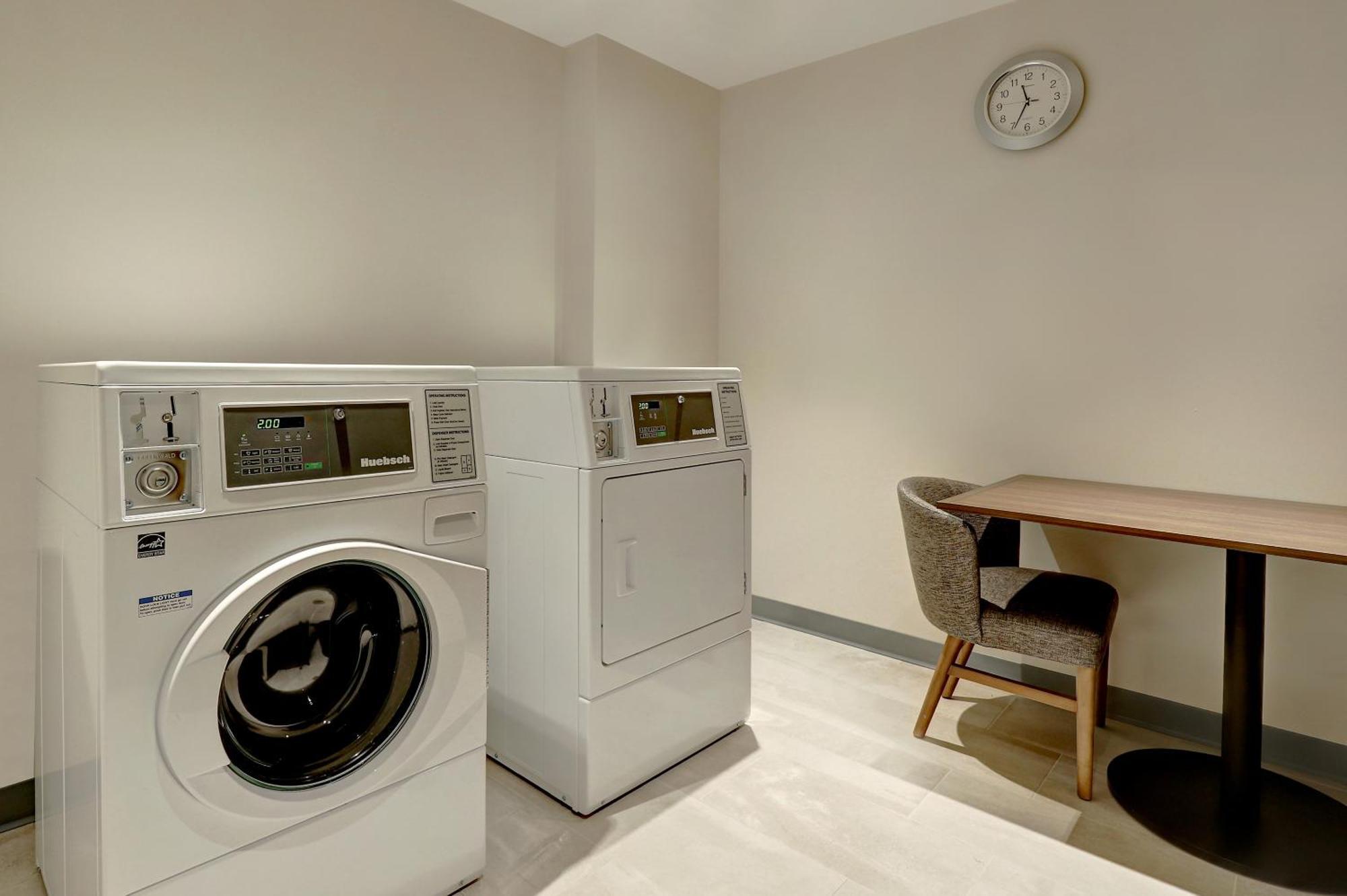 Hyatt Place Prince George Bagian luar foto