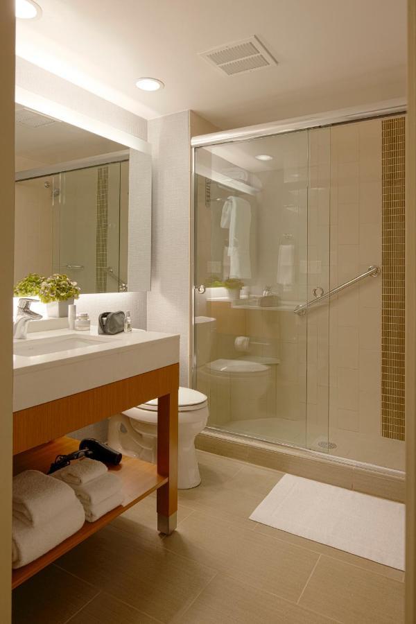Hyatt Place Prince George Bagian luar foto